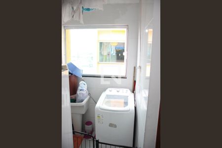 Casa de condomínio à venda com 41m², 2 quartos e 1 vaga Casa de condomínio à venda com 41m², 2 quartos e 1 vagaÁrea de Serviço