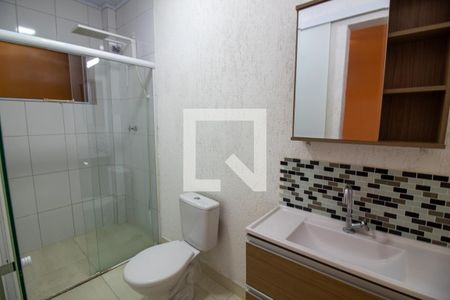 Banheiro de casa para alugar com 1 quarto, 31m² em Jardim Internacional, São Paulo