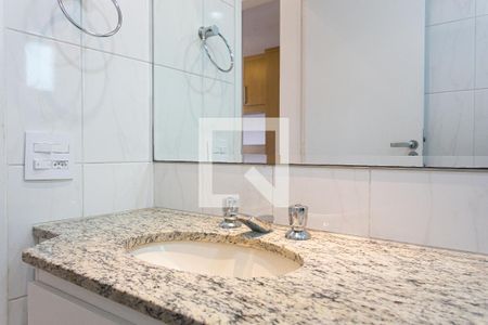 Apartamento à venda com 75m², 3 quartos e 2 vagasBanheiro Social