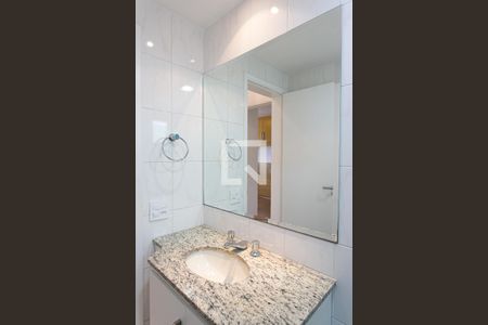 Apartamento à venda com 75m², 3 quartos e 2 vagasBanheiro Social