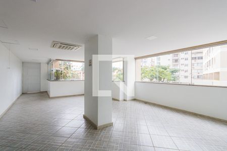 Apartamento à venda com 92m², 3 quartos e 1 vaga Apartamento à venda com 92m², 3 quartos e 1 vagaÁrea Comum - Salão de Festas