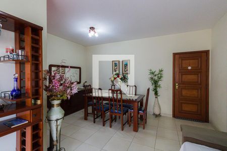 Apartamento à venda com 92m², 3 quartos e 1 vaga Apartamento à venda com 92m², 3 quartos e 1 vagaSala