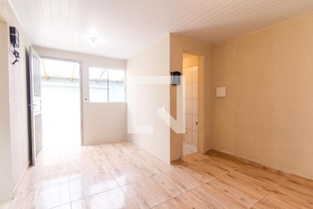 Kitnet/Sala/Quarto de casa para alugar com 1 quarto, 25m² em Parolin, Curitiba
