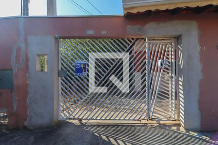 Casa à venda com 549m², 1 quarto e 3 vagas Casa à venda com 549m², 1 quarto e 3 vagasFachada