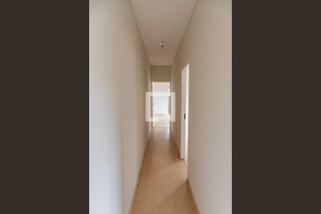 Casa à venda com 300m², 3 quartos e 4 vagasCorredor