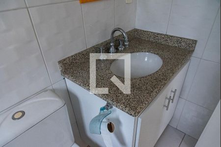 Casa à venda com 300m², 3 quartos e 4 vagasBanheiro da suíte 2