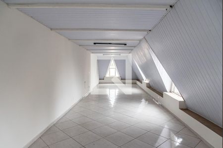 Casa à venda com 300m², 3 quartos e 4 vagasSótão 1