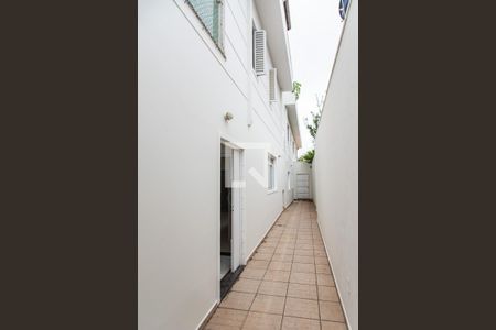 Casa à venda com 300m², 3 quartos e 4 vagasCorredor