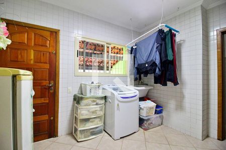 Casa à venda com 200m², 3 quartos e 4 vagasÁrea de Serviço