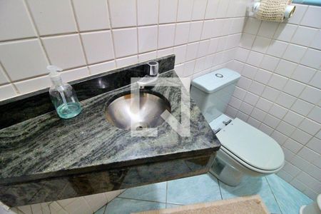 Casa à venda com 200m², 3 quartos e 4 vagasBanheiro de serviço