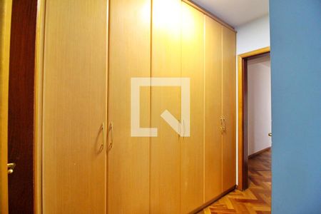 Casa à venda com 200m², 3 quartos e 4 vagasQuarto Suíte