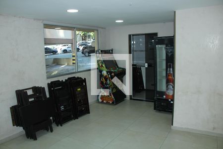 Apartamento para alugar com 80m², 2 quartos e 1 vagaÁrea comum - Salão de jogos