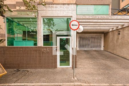 Apartamento para alugar com 65m², 2 quartos e 2 vagas Apartamento para alugar com 65m², 2 quartos e 2 vagasFachada e portaria