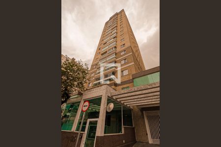 Apartamento para alugar com 65m², 2 quartos e 2 vagas Apartamento para alugar com 65m², 2 quartos e 2 vagasFachada do bloco