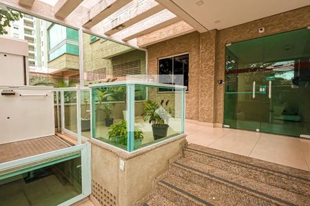 Apartamento para alugar com 65m², 2 quartos e 2 vagas Apartamento para alugar com 65m², 2 quartos e 2 vagasFachada e portaria