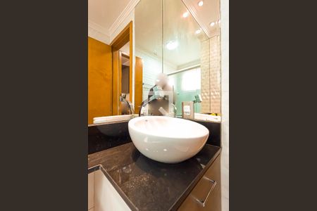 Apartamento para alugar com 65m², 2 quartos e 2 vagas Apartamento para alugar com 65m², 2 quartos e 2 vagasBanheiro