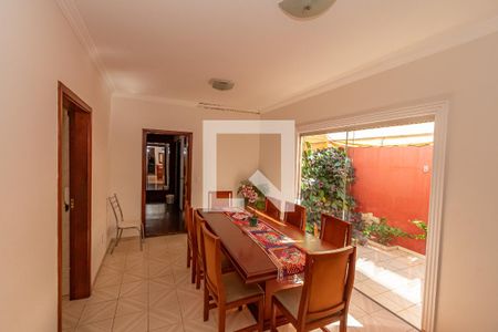 Sala de Jantar  de casa à venda com 4 quartos, 350m² em Taquaral, Campinas
