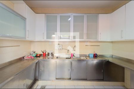 Casa para alugar com 421m², 5 quartos e 4 vagasCozinha