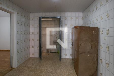 Casa à venda com 180m², 3 quartos e sem vaga Casa à venda com 180m², 3 quartos e sem vagaCozinha