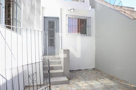 Casa à venda com 180m², 3 quartos e sem vaga Casa à venda com 180m², 3 quartos e sem vagaQuintal