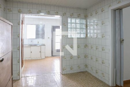 Casa à venda com 180m², 3 quartos e sem vaga Casa à venda com 180m², 3 quartos e sem vagaCozinha