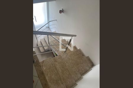 Casa para alugar com 680000m², 3 quartos e 10 vagas Casa para alugar com 680000m², 3 quartos e 10 vagasHall de entrada