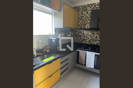 Casa para alugar com 680000m², 3 quartos e 10 vagas Casa para alugar com 680000m², 3 quartos e 10 vagasCozinha