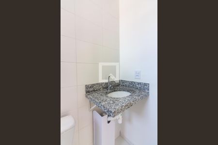 Banheiro de apartamento para alugar com 1 quarto, 30m² em Km 18, Osasco