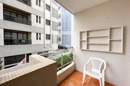 Varanda  de apartamento para alugar com 3 quartos, 119m² em Balneario Cidade Atlantica, Guarujá