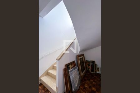 Escada de casa à venda com 3 quartos, 200m² em Planalto Paulista, São Paulo