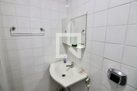 Apartamento à venda com 83m², 3 quartos e 1 vaga Apartamento à venda com 83m², 3 quartos e 1 vagaBanheiro da Suíte 2