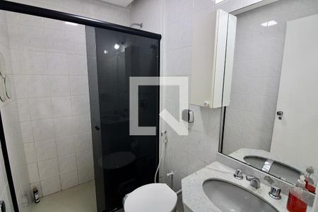 Apartamento à venda com 83m², 3 quartos e 1 vaga Apartamento à venda com 83m², 3 quartos e 1 vagaBanheiro Social