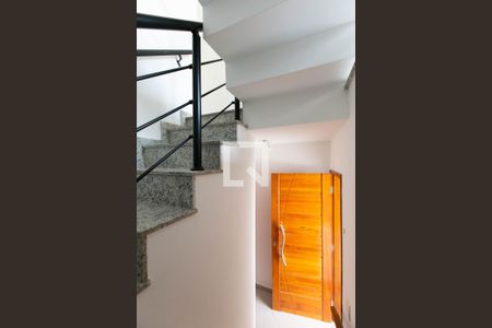 Casa à venda com 120m², 3 quartos e 2 vagas Casa à venda com 120m², 3 quartos e 2 vagasEntrada - Escada