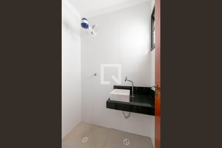 Casa à venda com 120m², 3 quartos e 2 vagas Casa à venda com 120m², 3 quartos e 2 vagasBanheiro da Suíte