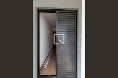 Casa à venda com 120m², 3 quartos e 2 vagas Casa à venda com 120m², 3 quartos e 2 vagasVaranda - Suíte