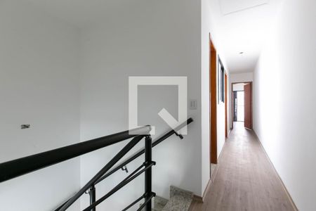 Casa à venda com 120m², 3 quartos e 2 vagas Casa à venda com 120m², 3 quartos e 2 vagasCorredor - Quartos