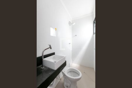 Casa à venda com 120m², 3 quartos e 2 vagas Casa à venda com 120m², 3 quartos e 2 vagasBanheiro