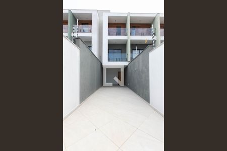 Casa à venda com 120m², 3 quartos e 2 vagas Casa à venda com 120m², 3 quartos e 2 vagasGaragem