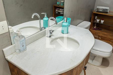 Lavabo de casa à venda com 3 quartos, 240m² em Vila Primavera, São Paulo