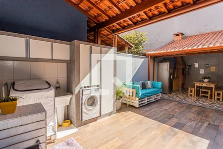 Casa à venda com 240m², 3 quartos e 3 vagasÁrea de serviço e espaço gourmet