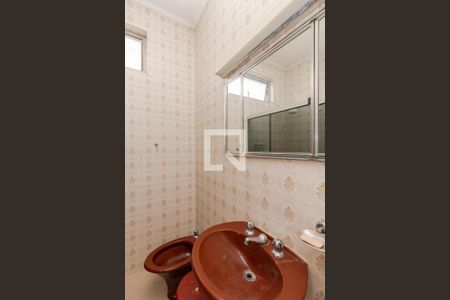 Casa à venda com 268m², 4 quartos e 3 vagasBanheiro 