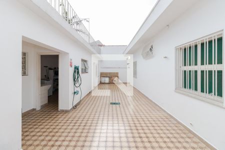 Casa à venda com 268m², 4 quartos e 3 vagasQuintal