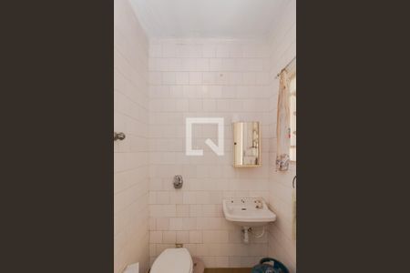 Casa à venda com 268m², 4 quartos e 3 vagasBanheiro de Serviço