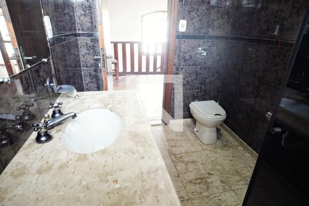 Casa para alugar com 250m², 4 quartos e 2 vagasBanheiro 1