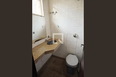 Casa para alugar com 250m², 4 quartos e 2 vagasBanheiro 2