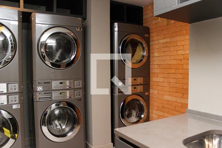 Studio à venda com 2552m², 1 quarto e 1 vaga Studio à venda com 2552m², 1 quarto e 1 vagaLavanderia