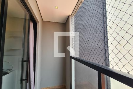 Varanda de kitnet/studio para alugar com 1 quarto, 33m² em Quinta da Paineira, São Paulo