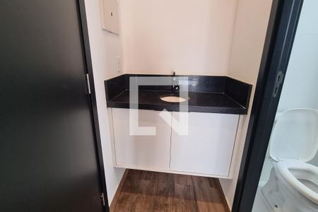 Banheiro de kitnet/studio para alugar com 1 quarto, 33m² em Quinta da Paineira, São Paulo