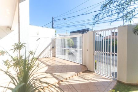 Vista sala de estar de casa à venda com 3 quartos, 407m² em Dos Casa, São Bernardo do Campo