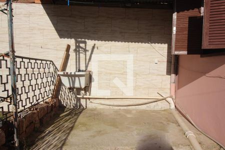 Casa para alugar com 40m², 2 quartos e 1 vagaÁrea de Serviço